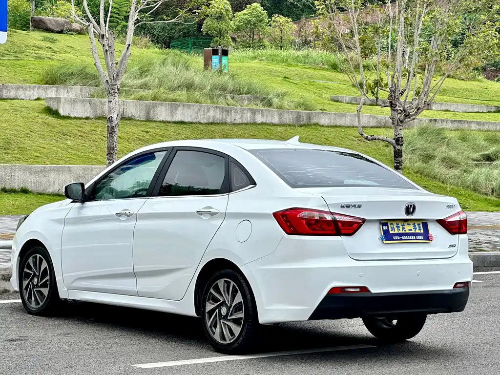 Changan Yuexiang V7 2015 — фото 9