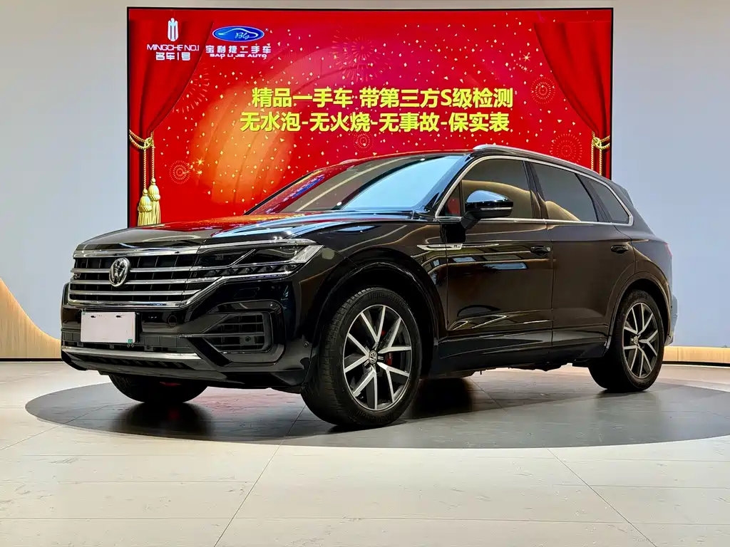 Volkswagen Touareg 2020 — фото 1