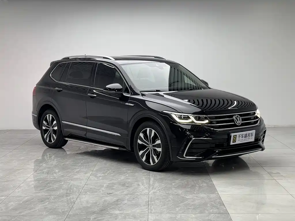 Volkswagen Tiguan L 2023 — фото 3