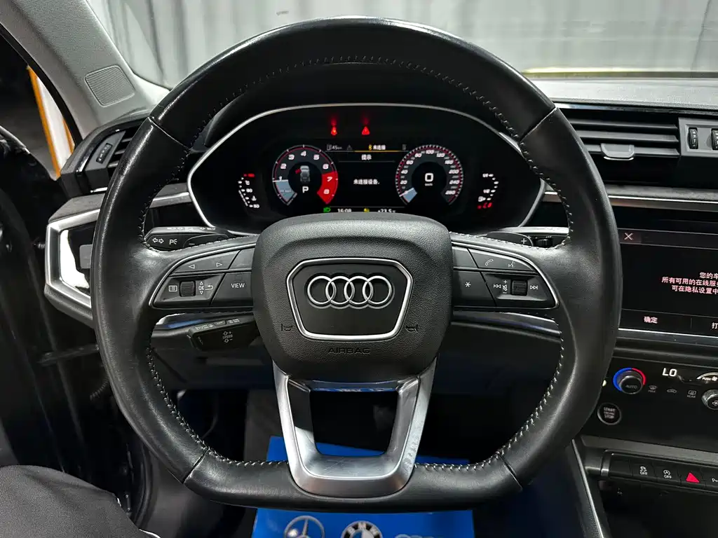 Audi Q3 2022 — фото 13
