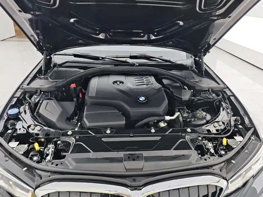 BMW 3 Series 2022 — фото 10