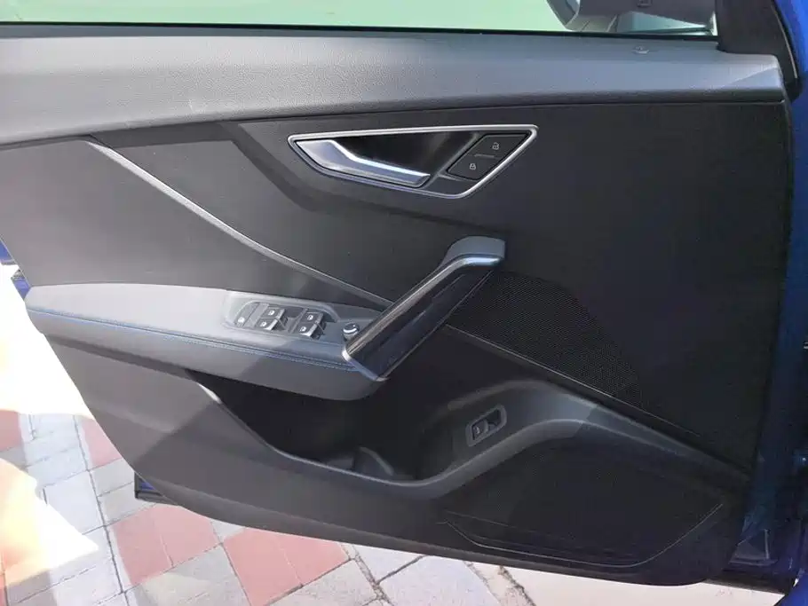 Audi Q2L 2025