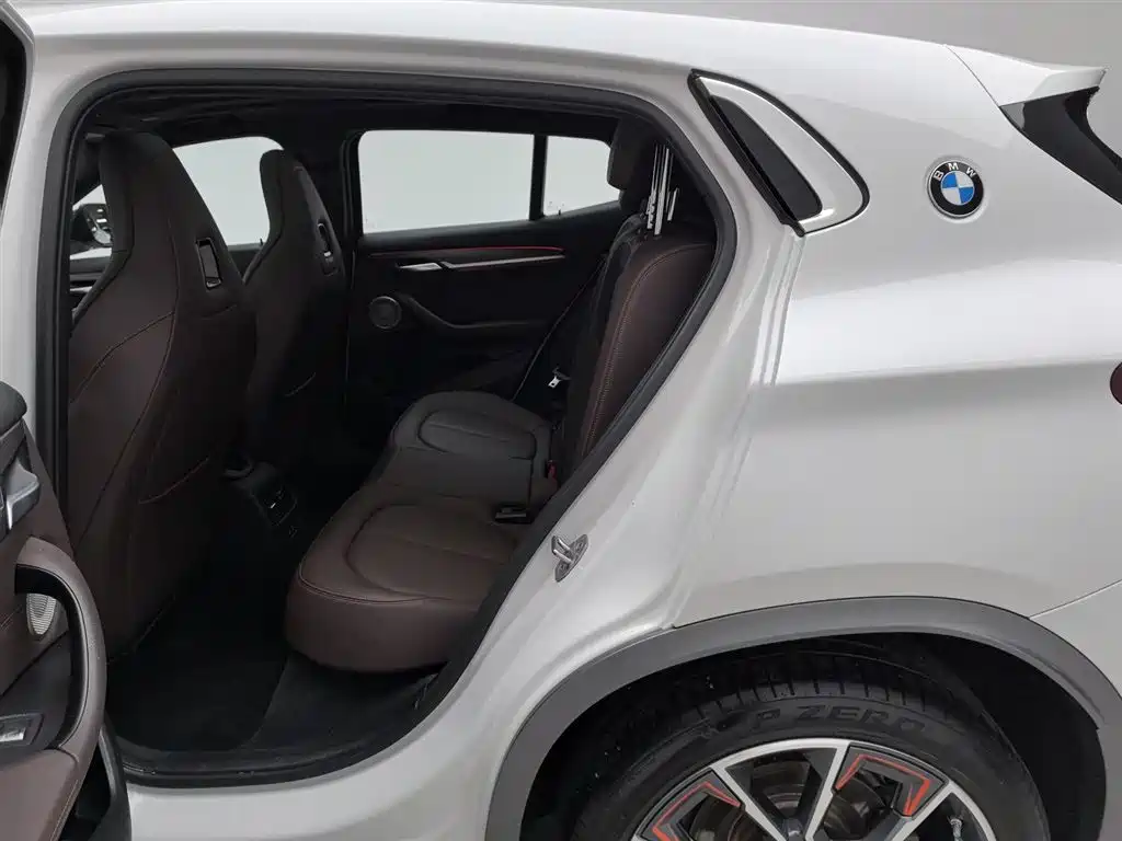 BMW X2 2022 — фото 15