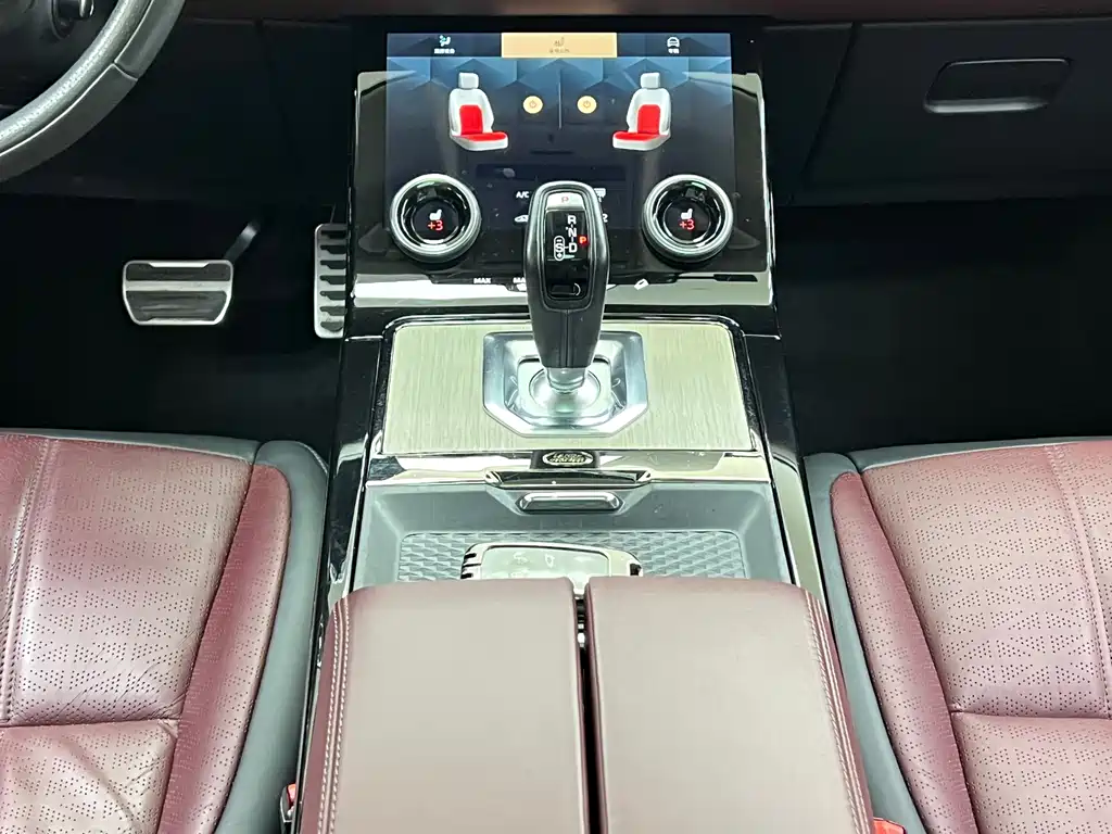 Land Rover Evoque 2021 — фото 26