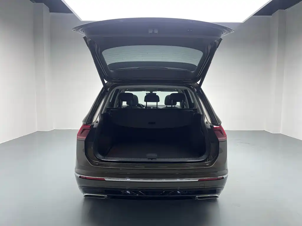 Volkswagen Tiguan L 2020 — фото 23