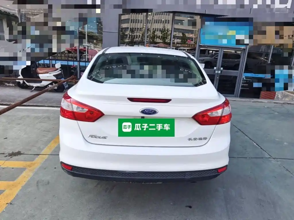 Ford Focus 2015 — фото 6