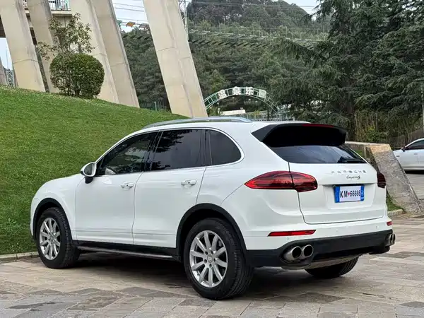 Porsche Cayenne 2015