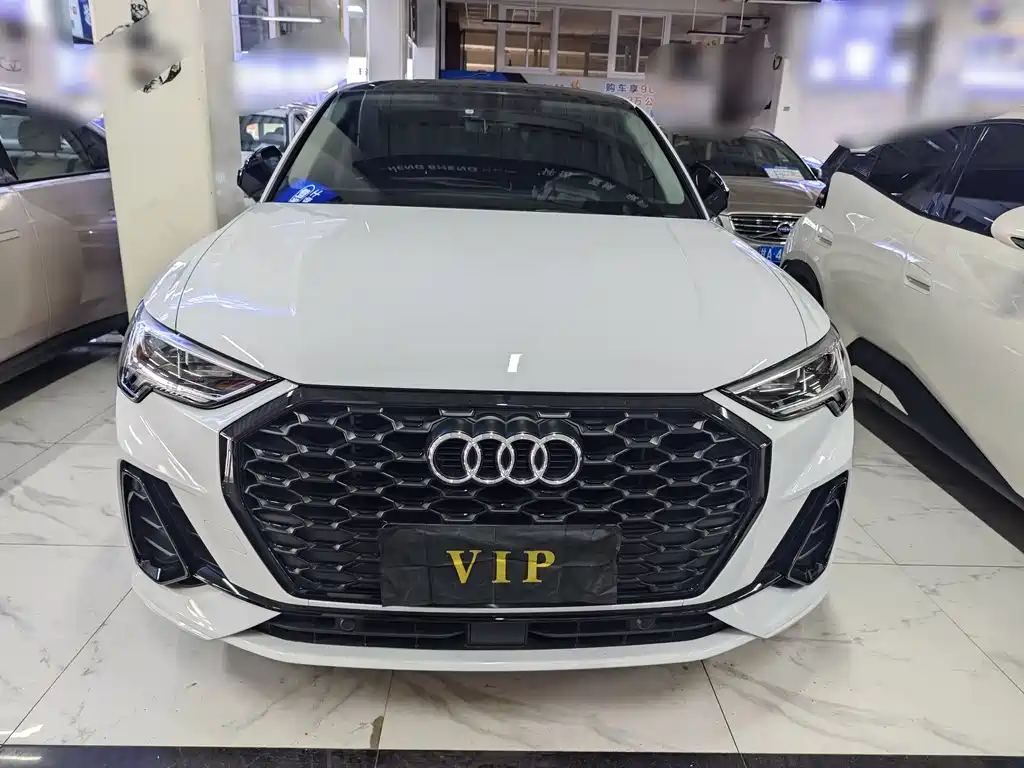 Audi Q3 Sportback 2023 — фото 2
