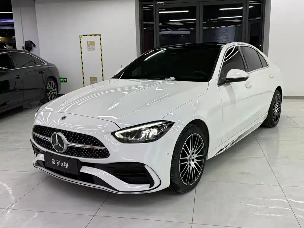 Mercedes-Benz C-Class 2023 — фото 1
