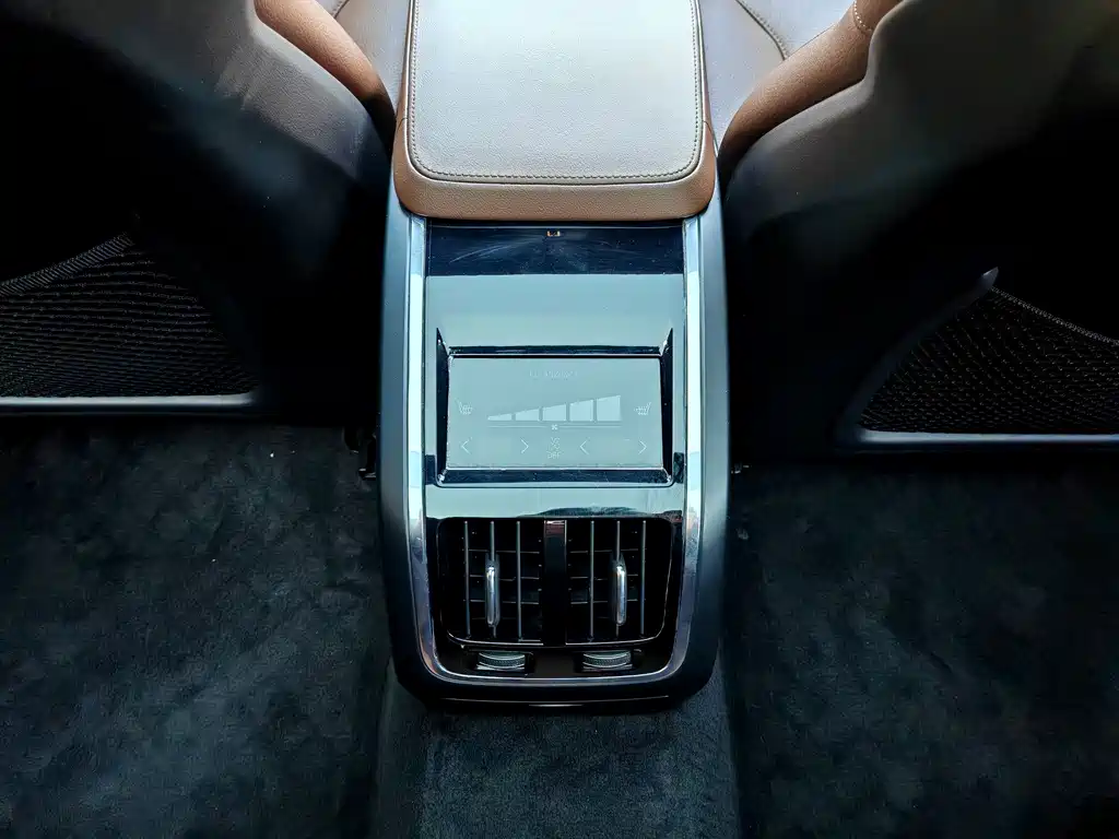 Volvo S90 2023 — фото 13