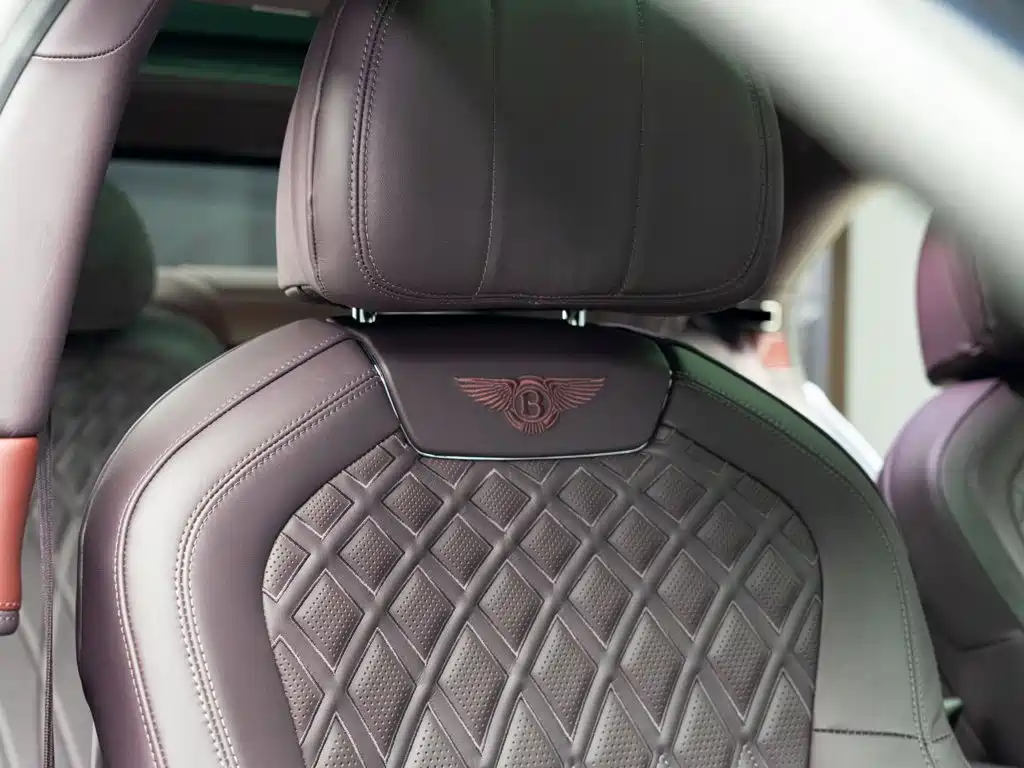 Bentley Flying Spur 2020 — фото 16