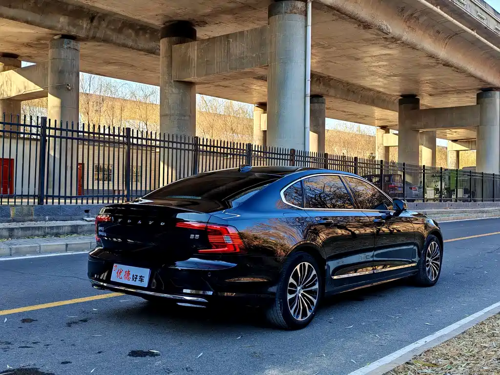 Volvo S90 2023 — фото 17