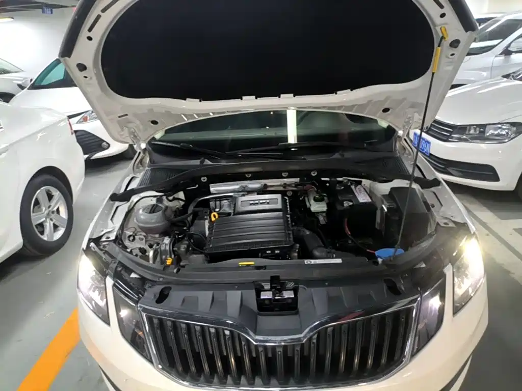 Skoda Octavia 2019 — фото 20