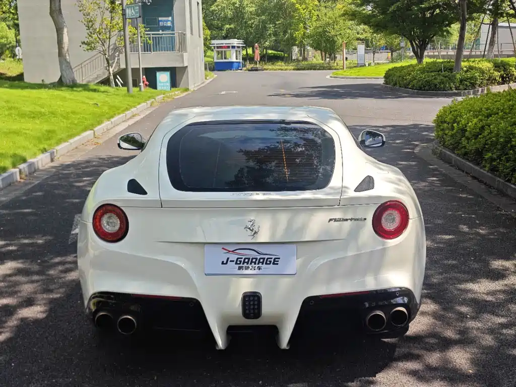 Ferrari F12berlinetta 2015 — фото 2