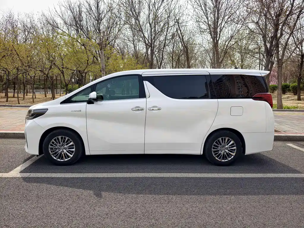 Toyota Alphard 2021 — фото 4