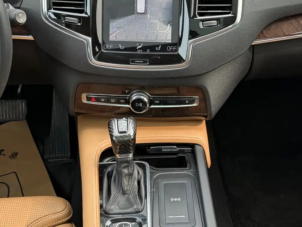 Volvo XC90 2016 — фото 10