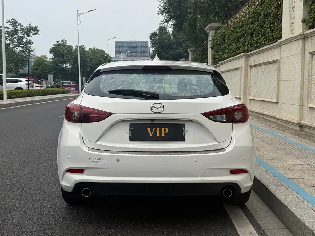 Mazda 3 Axela 2017