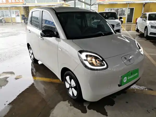 Wuling Hongguang MINIEV 2025