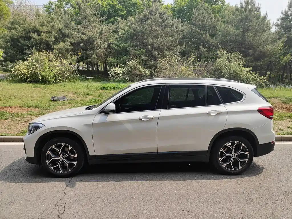 BMW X1 2021 — фото 4