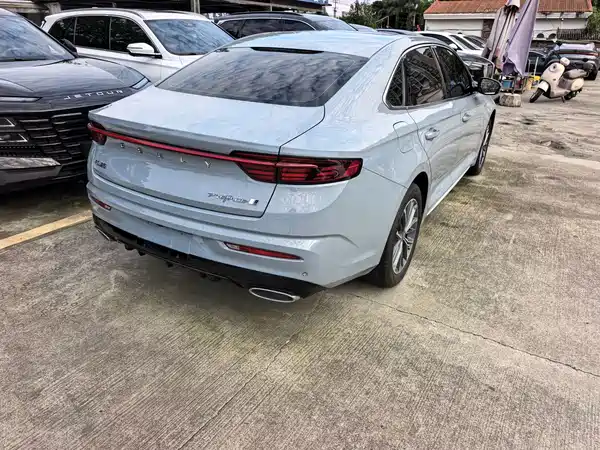 Geely Xingrui 2022