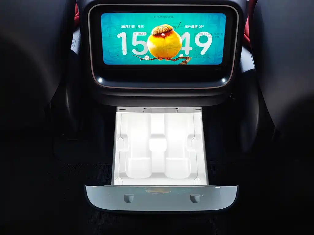 Xiaomi YU7 2026 — фото 10