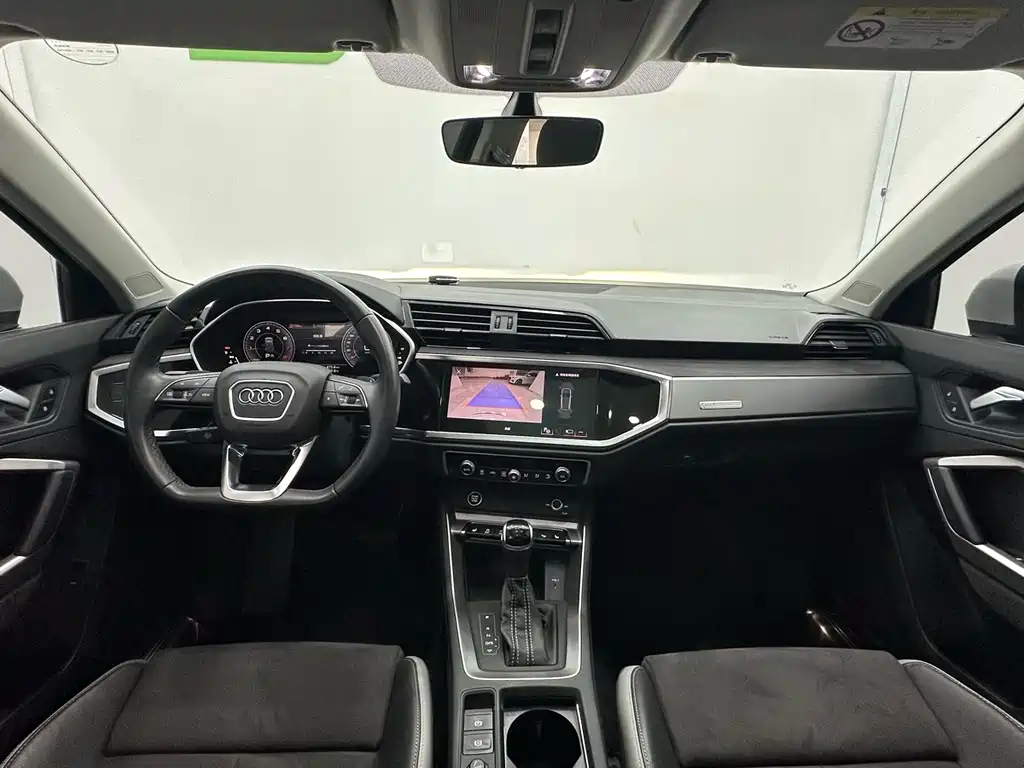 Audi Q3 2022 — фото 10