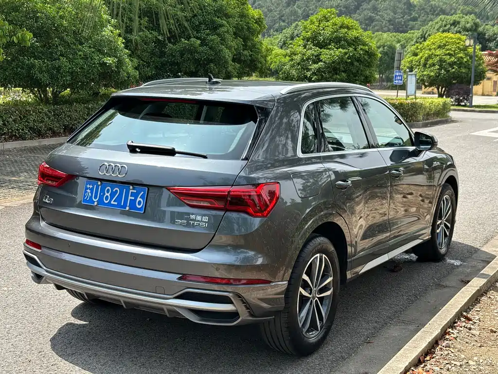Audi Q3 2021 — фото 12