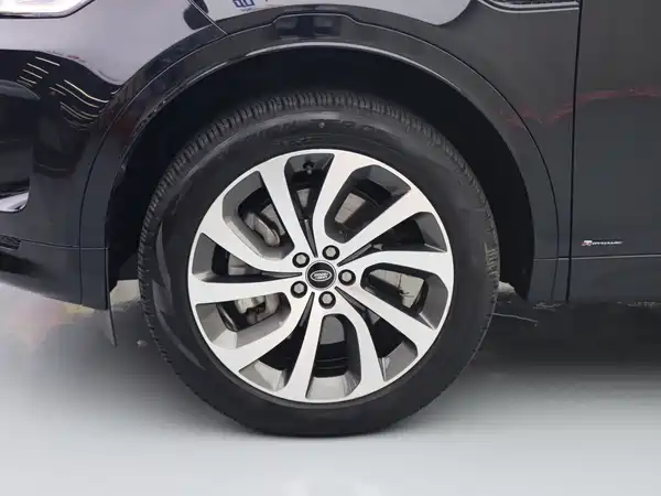 Land Rover Discovery Sport 2021