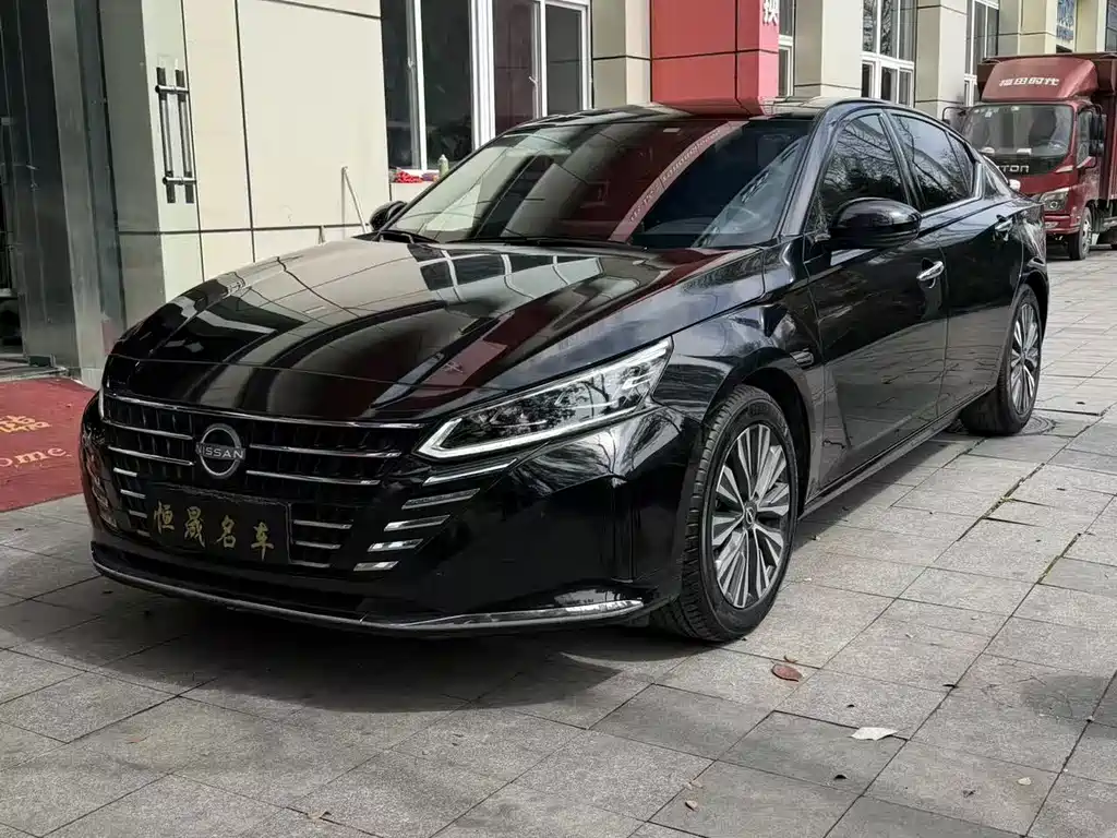 Nissan Teana 2023 — фото 1