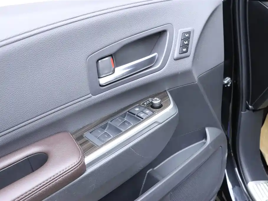 Toyota Sienna 2022 — фото 12