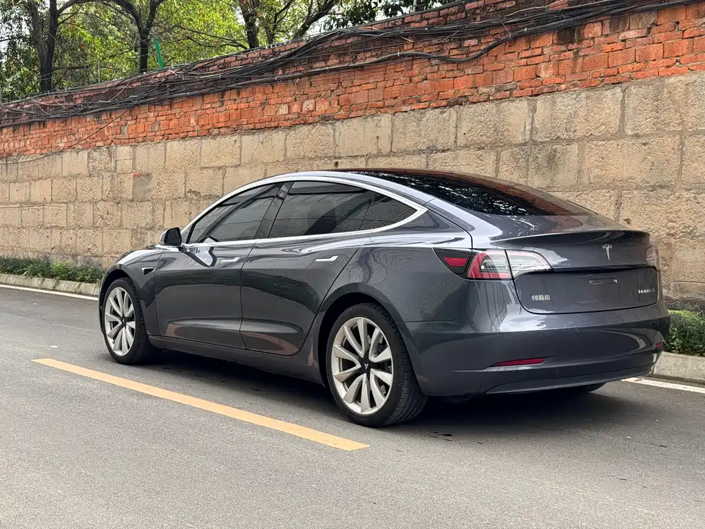 Tesla Model 3 2020 — фото 4