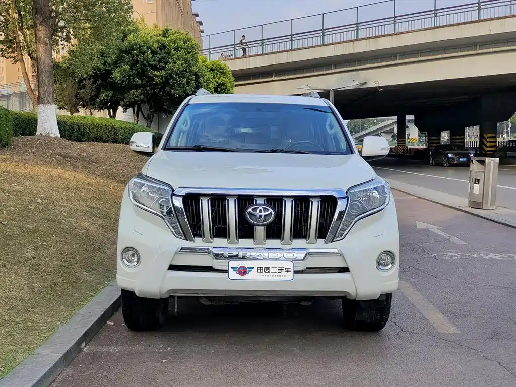 Toyota Prado 2014 — фото 2