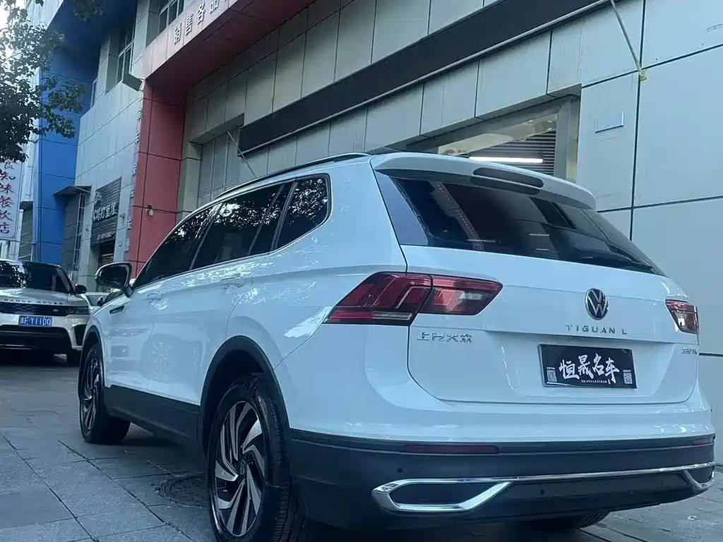 Volkswagen Tiguan L 2022 — фото 4