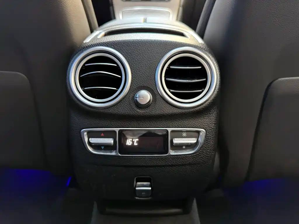 Mercedes-Benz GLC 2022 — фото 16