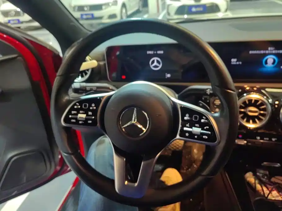 Mercedes-Benz A-Class 2020 — фото 15