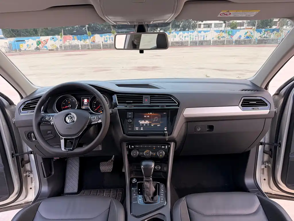 Volkswagen Tiguan L 2019 — фото 13