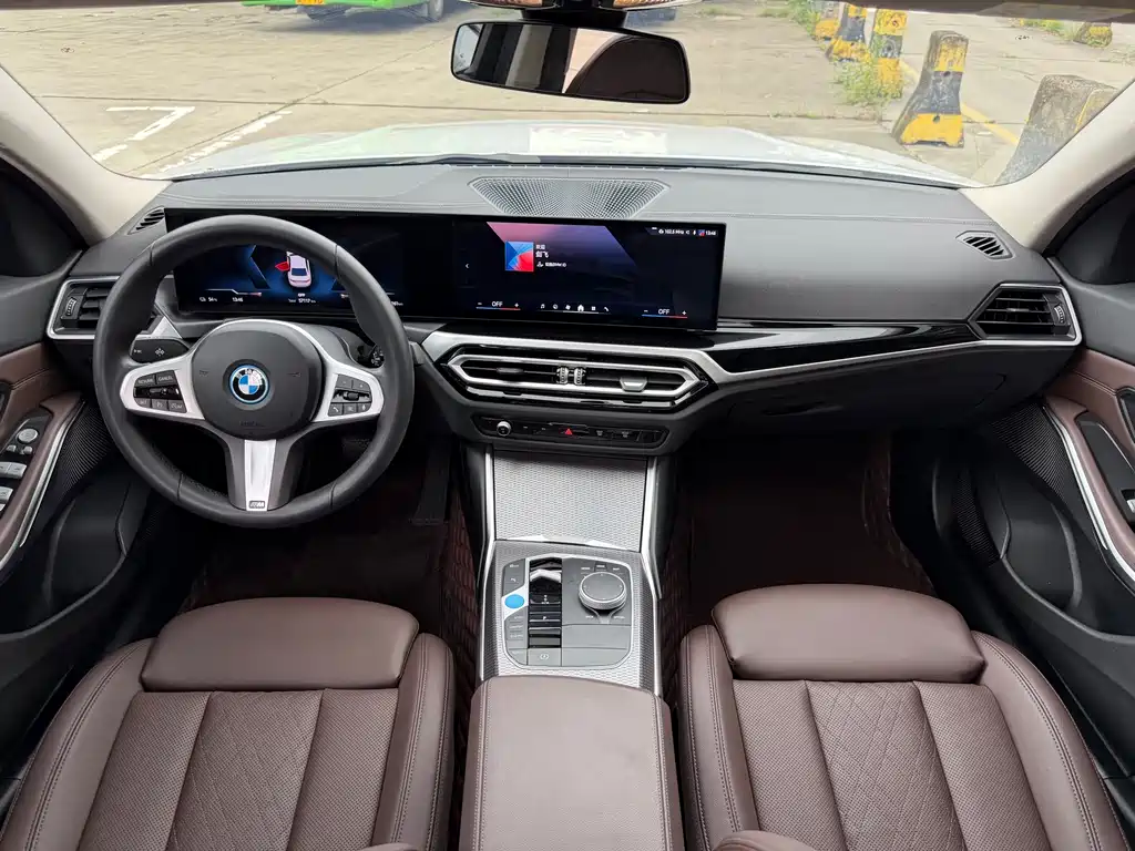 BMW i3 2024 — фото 5