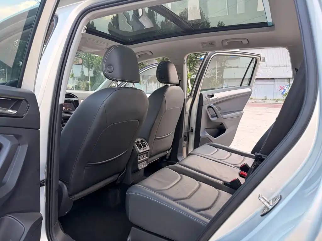 Volkswagen Tiguan L 2019 — фото 14
