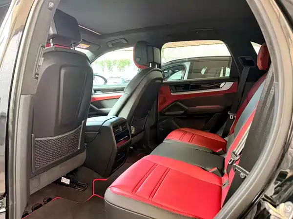 Porsche Cayenne 2024