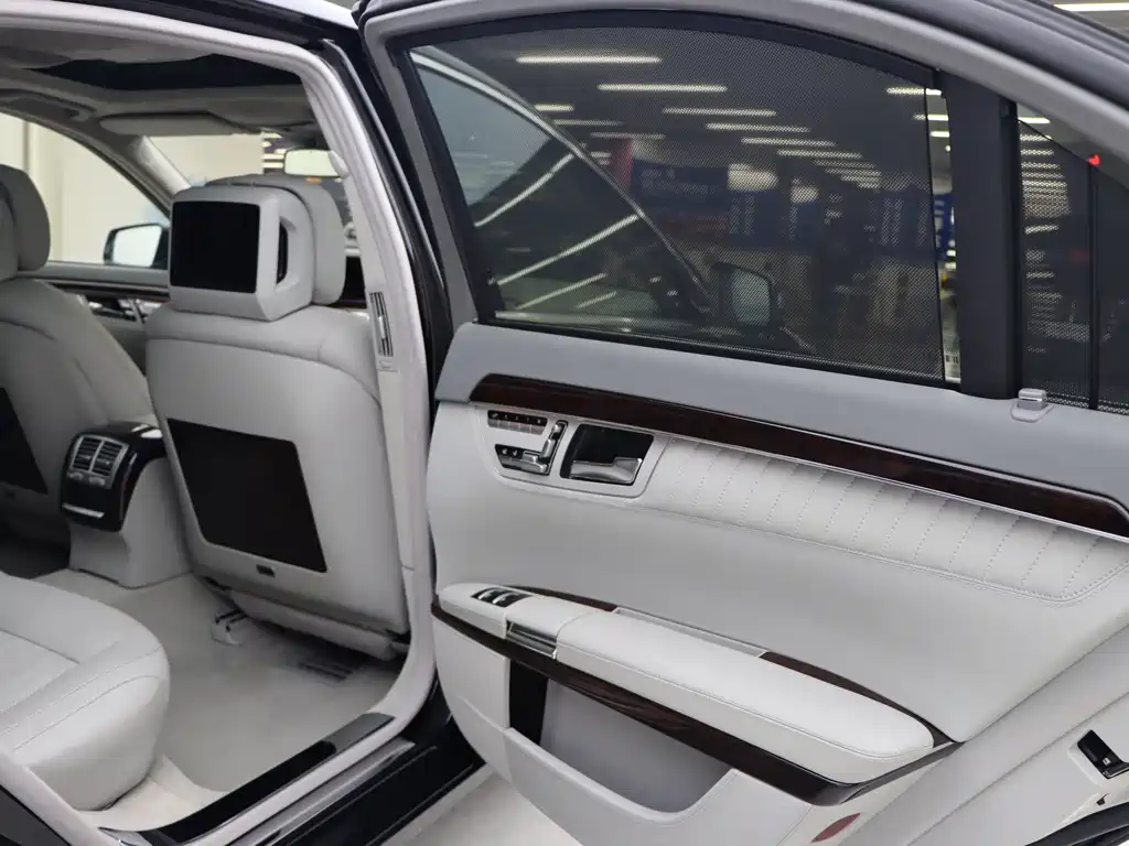 Mercedes-Benz S-Class 2010 — фото 15