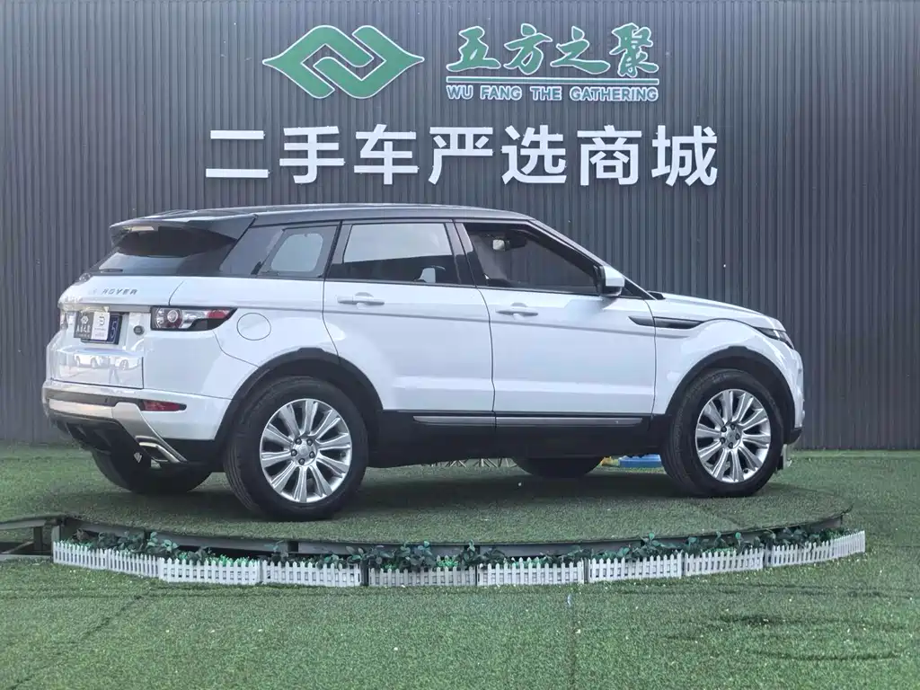 Land Rover Evoque 2015 — фото 21