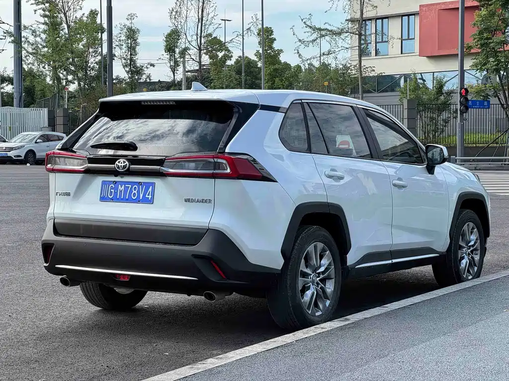 Toyota Wildlander 2022 — фото 15