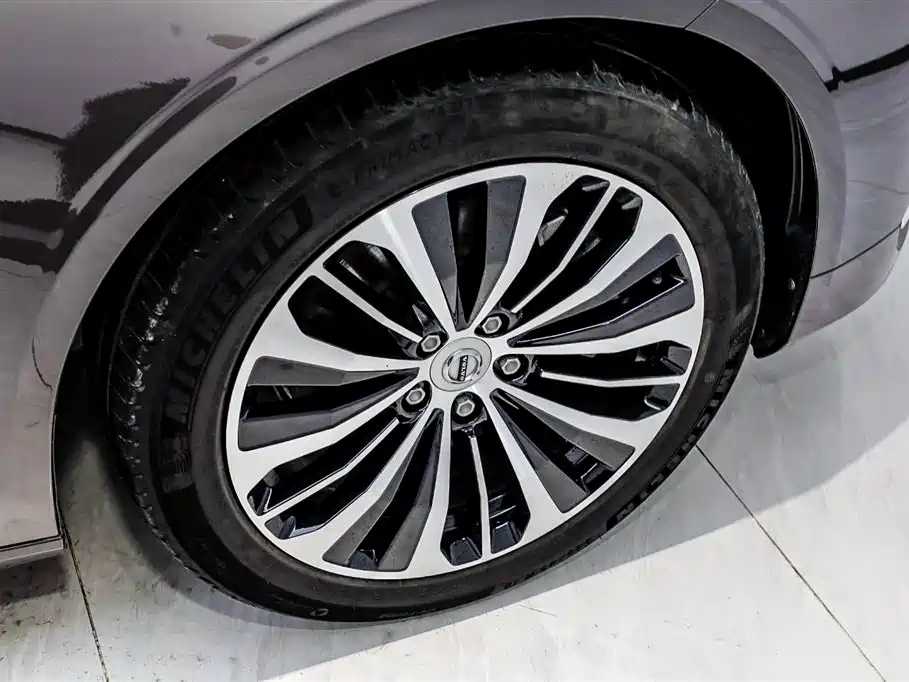Volvo S90 2024 — фото 31