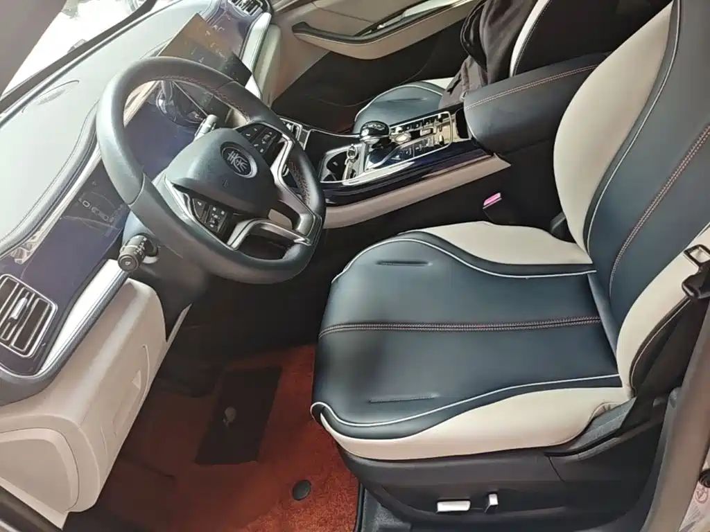 BYD Qin PLUS 2022 — фото 15