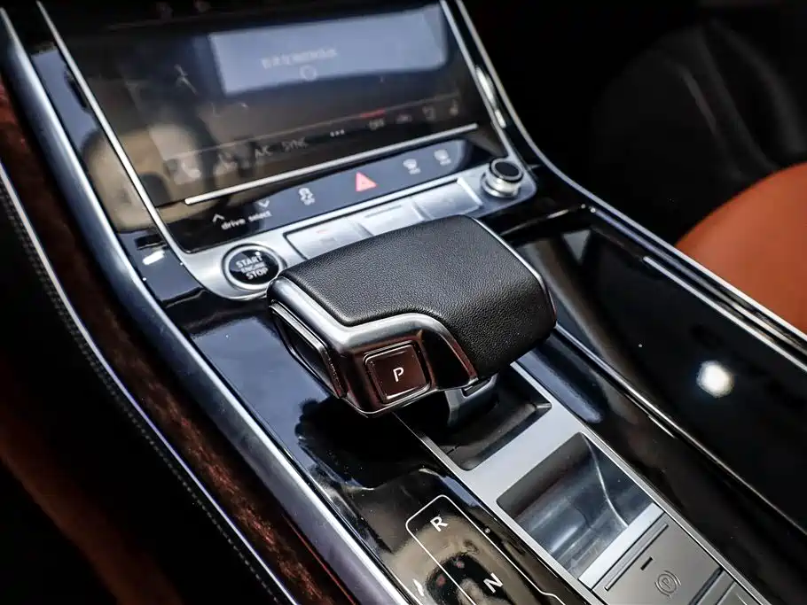 Audi Q7 2023 — фото 20