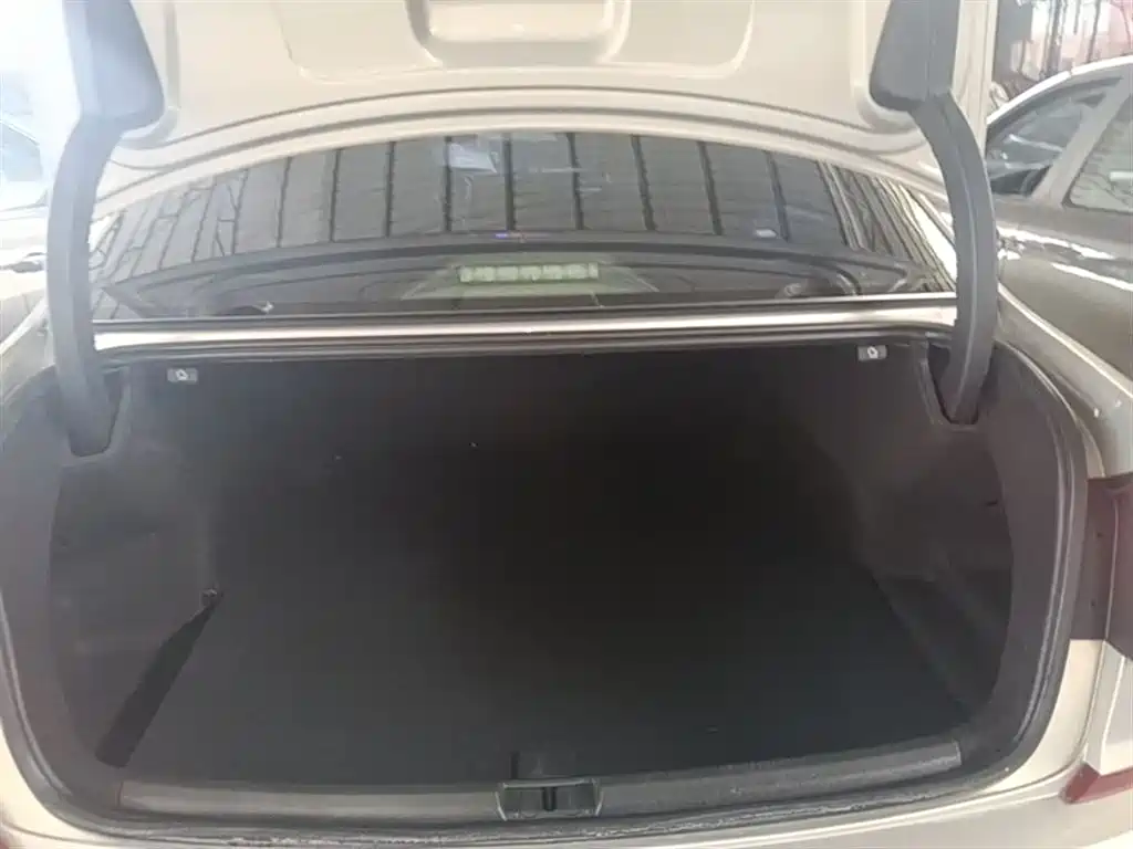 Volkswagen Passat 2016 — фото 19