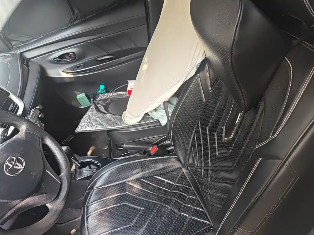 Toyota Yaris L 2020 — фото 11
