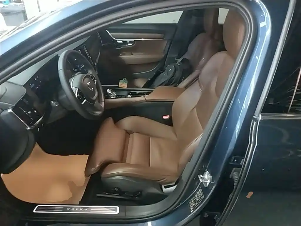 Volvo S90 2021 — фото 15