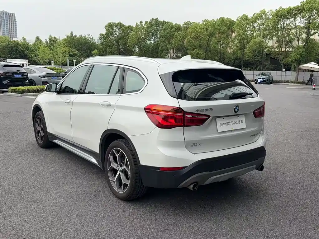 BMW X1 2018 — фото 15