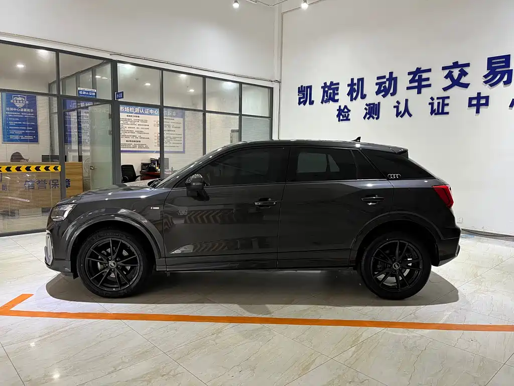 Audi Q2L 2022